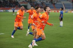 爱游戏-主场作战球队球迷助阵士气大振