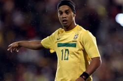 AYX体育赛事-奥运周期关键战之夜，莱奥用实力证明自己