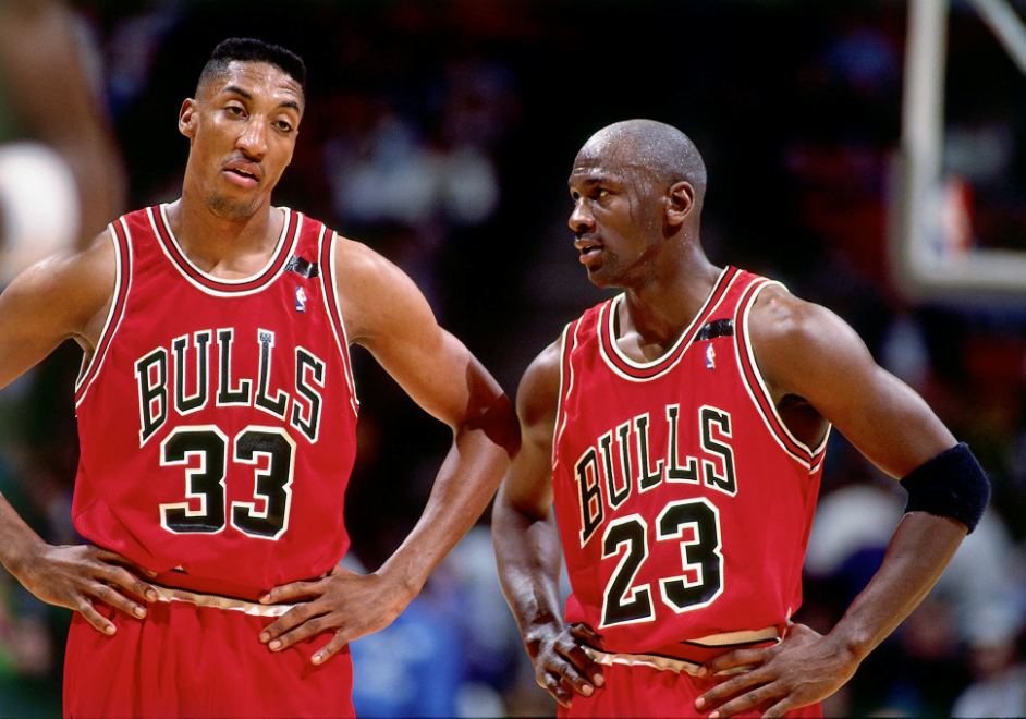 大赛卫冕冠军阵容曝光,球迷揭幕期待 大赛卫冕冠军阵容曝光,球迷揭幕期待