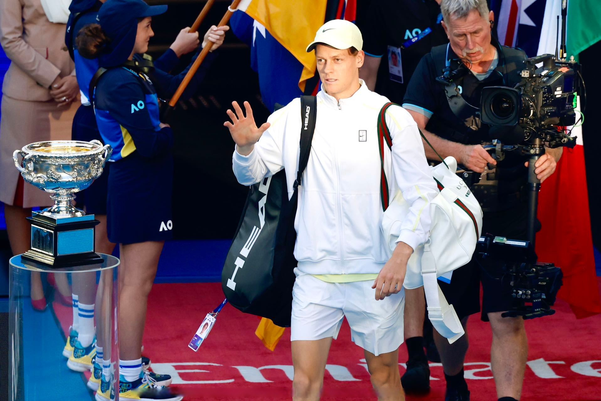 关于西班牙网球队爆冷欧洲网球队，兹维列夫三分雨点燃全场的信息