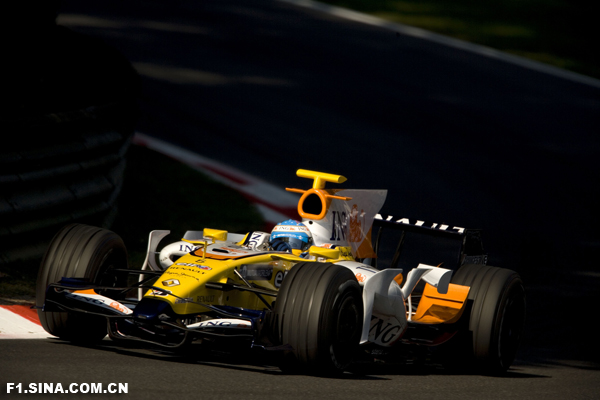 关于索伯车队险胜梅赛德斯,阿隆索点燃赛场的信息 关于索伯车队险胜梅赛德斯,阿隆索点燃赛场的信息