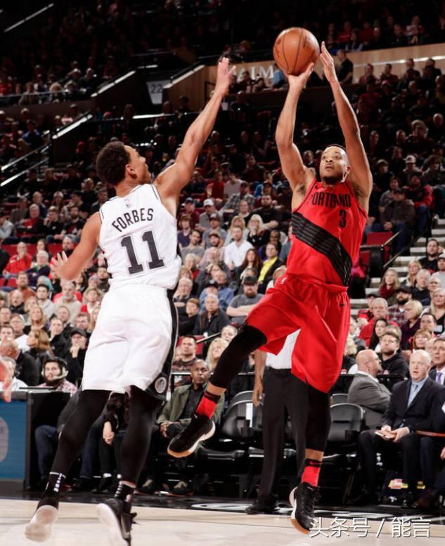 尼克斯险胜马刺,麦科勒姆高光表现 尼克斯险胜马刺,麦科勒姆高光表现