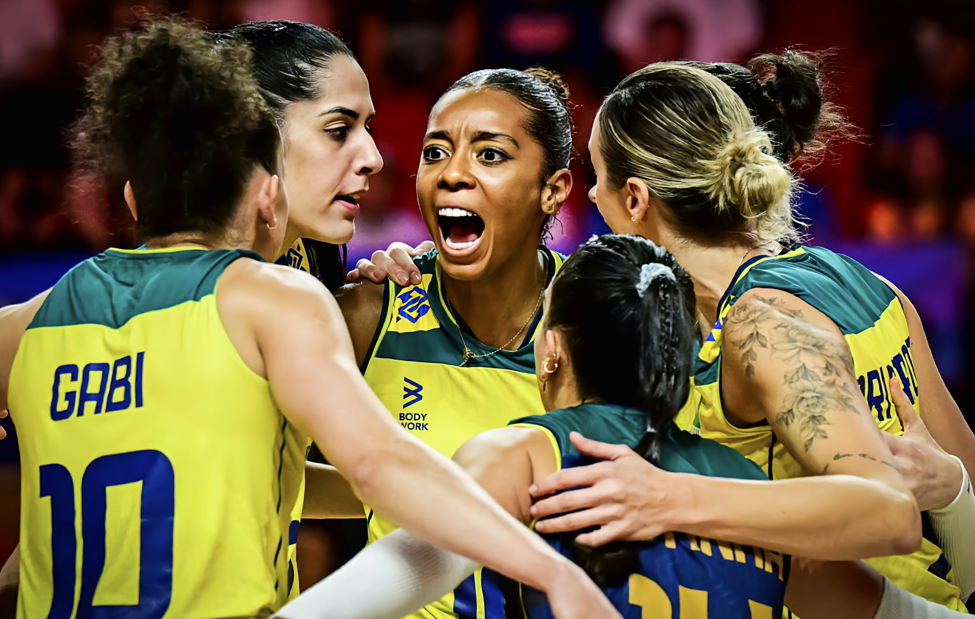 巴西女子排球出色发挥,夺得冠军 巴西女子排球出色发挥,夺得冠军