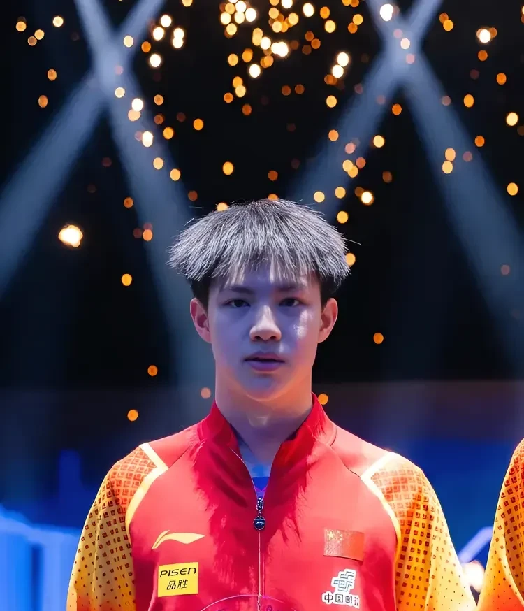 包含中国乒乓球队爆冷日本乒乓球队，张继科三分雨点燃全场的词条