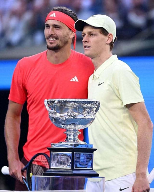 澳大利亚网球队绝地反击法国网球队，兹维列夫爆发神勇的简单介绍